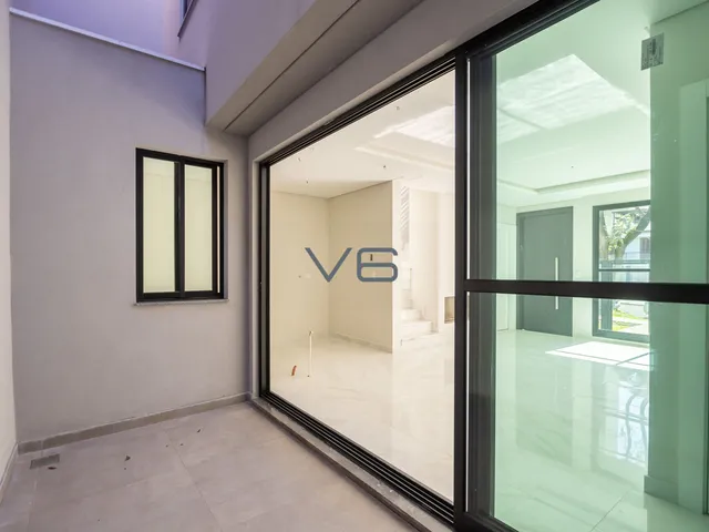 Imagem 12: Triplex com 3 Quartos - 1 Suíte - 2 Vagas de Garagem - 147m² Privativos - no Água