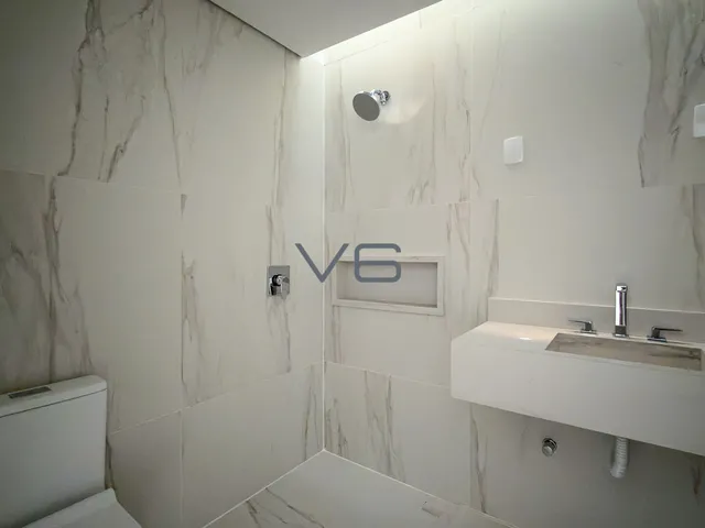 Imagem 15: Casa Alto Padrão com 308m² privativos, 3 quartos sendo 2 suítes, 2 vagas de garagem