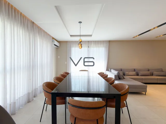 Imagem 9: Casa Alto Padrão com 308m² privativos, 3 quartos sendo 2 suítes, 2 vagas de garagem
