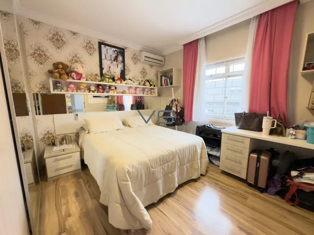 Imagem 2: Casa com 4 quartos, 300 m² privativos, 8 vagas de garagem, no Jardim Das Américas