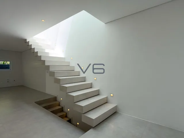Imagem 14: Casa Alto Padrão com 230m² privativos, 3 quartos sendo 1 suíte, 3 vagas de garagem, no