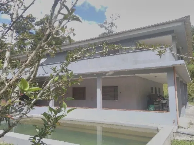 Imagem: 4 Casas 20.000 M2