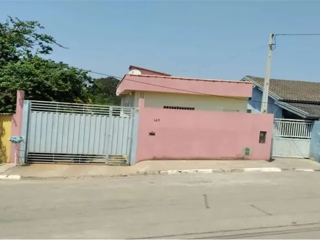 Imagem: Casa com 2 Quartos em Terreno de 450 M²