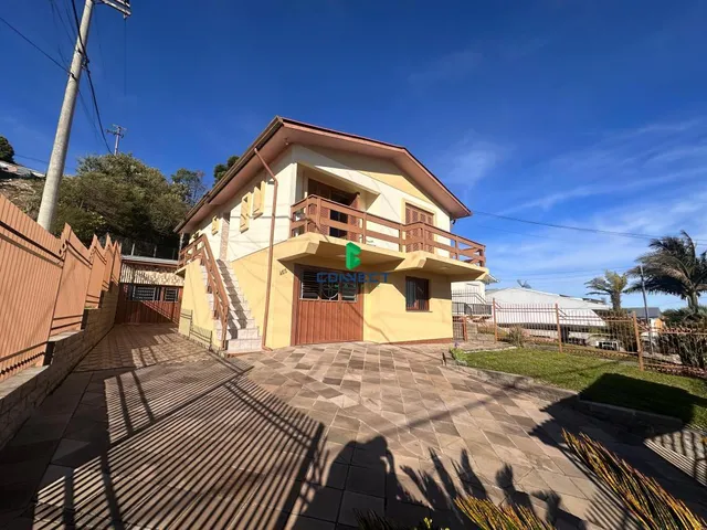 Imagem: Casa de 2 pavimentos e quiosque no Primeiro
