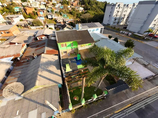 Imagem: Casa com QUIOSQUE e PISCINA no bairro 1º