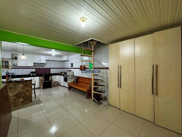Imagem 9: Casa com QUIOSQUE e PISCINA no bairro 1º de Maio