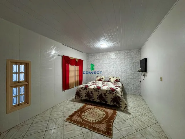 Imagem 3: Casa com QUIOSQUE e PISCINA no bairro 1º de Maio