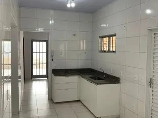 Imagem 11: Casa Próximo a Av T-2 / Hiper Moreira / santa Casa com 3 Quartos