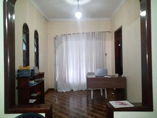 Imagem 3: Casa Mobiliada, 1 Suíte, 2 Quartos, 3 Salas, 2 Banheiros, Garagem para Vários Carros