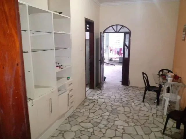 Imagem 7: Casa Mobiliada, 1 Suíte, 2 Quartos, 3 Salas, 2 Banheiros, Garagem para Vários Carros