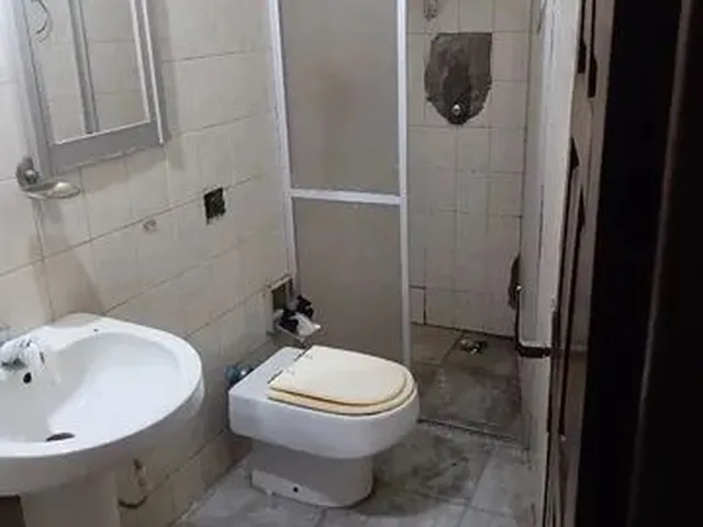 Imagem 8: Casa Mobiliada, 1 Suíte, 2 Quartos, 3 Salas, 2 Banheiros, Garagem para Vários Carros