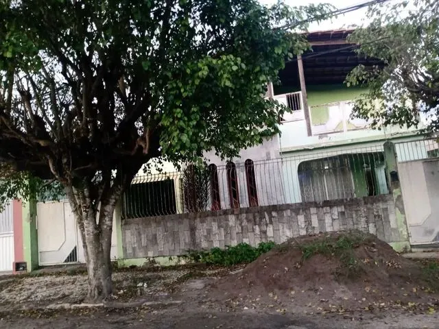 Imagem 13: Casa Mobiliada, 1 Suíte, 2 Quartos, 3 Salas, 2 Banheiros, Garagem para Vários Carros