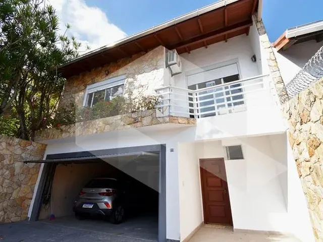 Imagem: Casa de 5 Quartos para Alugar no Bairro