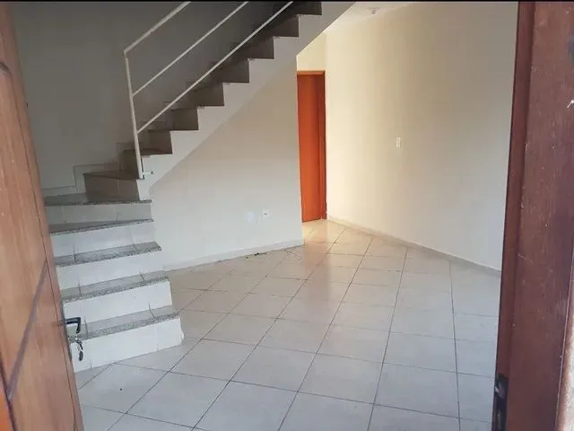Imagem: Alugo Casa no Bairro Belmonte. Direto com