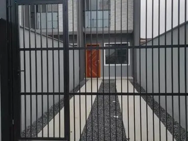 Imagem: A casa possui 2 Dormitórios, 2 Suítes, 3 Banheiros, 2