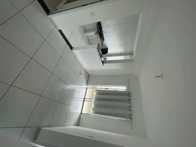 Imagem: O apartamento possui 2 Dormitórios, 1 Suíte, 2 Banheiros,