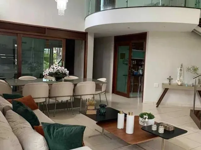 Imagem 8: Casa - 4 Quartos - 2 Suítes - 250,00M²