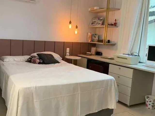 Imagem 2: Casa - 4 Quartos - 2 Suítes - 250,00M²