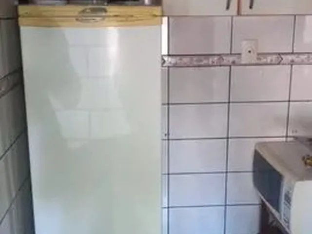 Imagem 1: Quarto em Ap Ao Lado do Terminal Pinheirinho