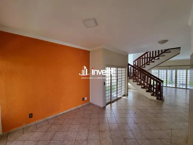 Imagem: Casa À Venda, 3 Quartos, 3 Suítes, 4 Vagas