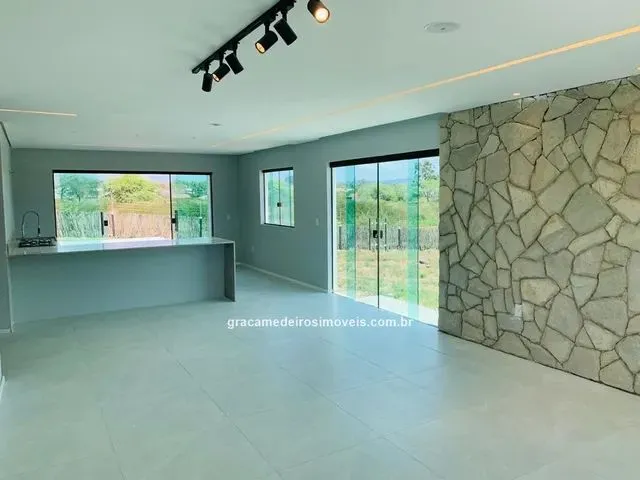 Imagem 11: Casa Moderna com 4 Quartos, Sistema Smart - em Condomínio Ref.gm-0023