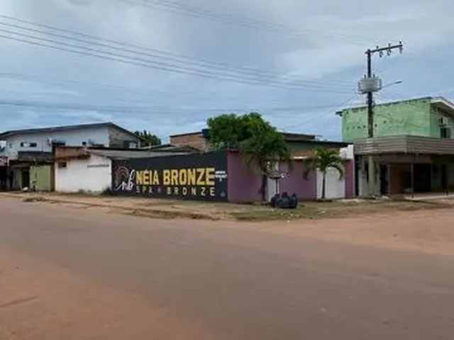 Imagem: A casa possui 2 Dormitórios, 3 Banheiros, 1 Vaga na