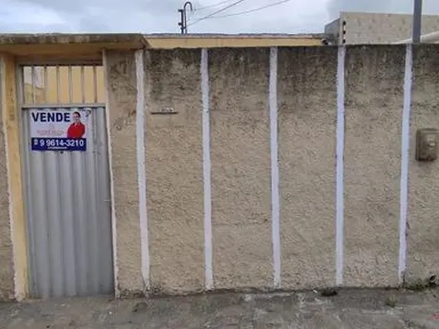 Imagem: A casa possui 3 Dormitórios, 1 Banheiro, 135m² de Área e