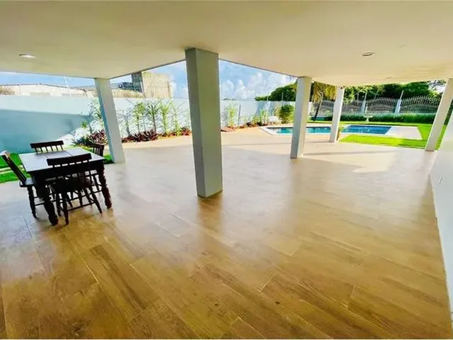Imagem 3: Casa Super Espaçosa, em Região Tranquila com 4 Suítes