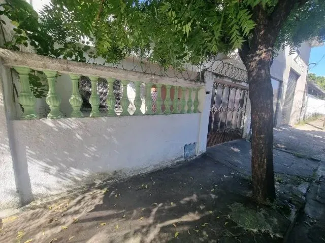 Imagem 4: Casa Plana com Excelente Localização, Próx. do Hemoce, Av. José Bastos e Shopping