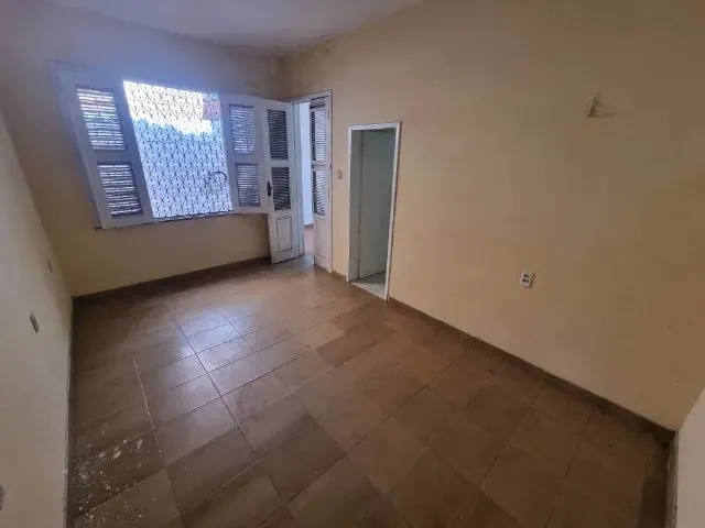 Imagem 3: Casa Plana com Excelente Localização, Próx. do Hemoce, Av. José Bastos e Shopping