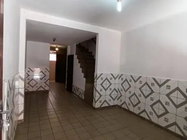 Imagem: Casa em Condomínio com 02 Quartos no Bairro