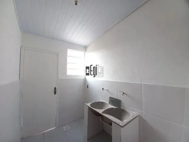 Imagem 3: Casa Linear e Totalmente Individual À Venda com Quintal Enorme e Varanda Gourmet !!