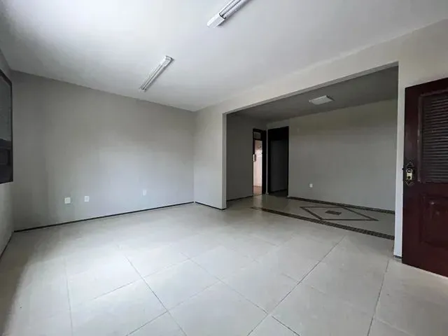 Imagem 9: Casa no Sao Francisco Quatro Quartos