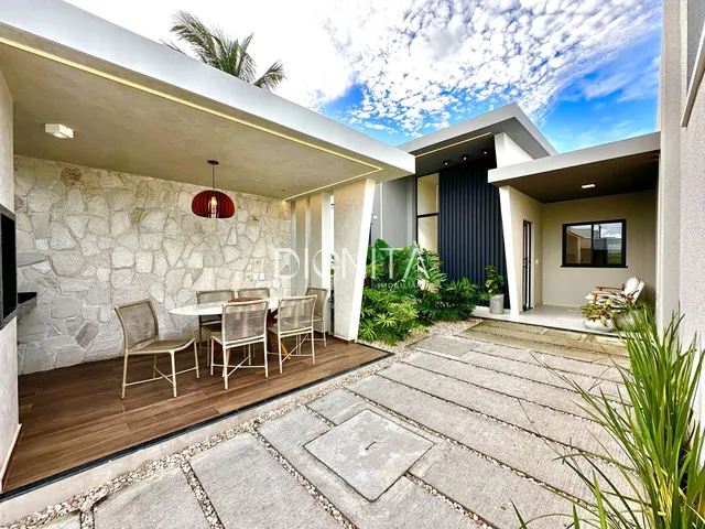 Imagem: Casa 3 Dormitórios em Rua Privativa em