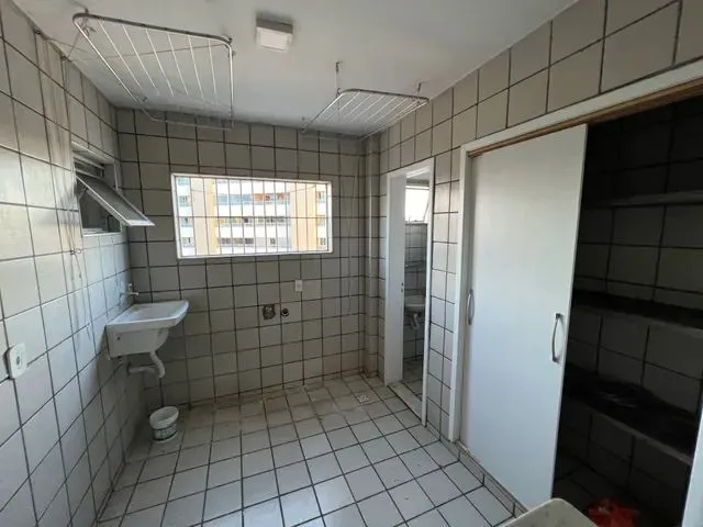 Imagem 2: Apartamento para Aluguel Tem 120 Metros Quadrados com 4 Quartos em Cocó - Fortaleza - Ce