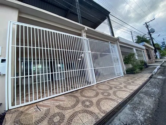 Imagem: Casa para Aluguel em Condomínio com 3 Quartos