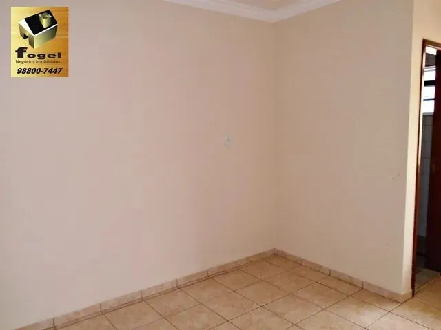 Imagem 7: Nova Era / Jf - Casa Fundos 3/4 (2 Suítes) - Sala 2 Ambientes - Terraço - 1 Vaga