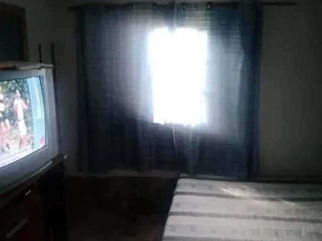 Imagem 1: Alugo Kitnet Quarto com acomodam 2 pessoas