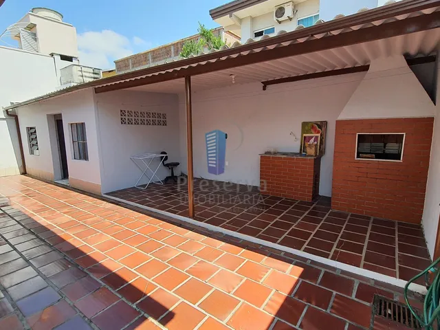 Imagem 6: Ampla casa de 4 quartos no bairro Dom Bosco, bem na divisa com o bairro Ressacada