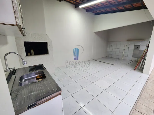 Imagem 12: Casa com 4 quartos, churrasqueira e bastante espaço para carros no Dom Bosco - Itajaí