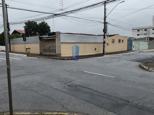 Imagem: Terreno de esquina em local privilegiado