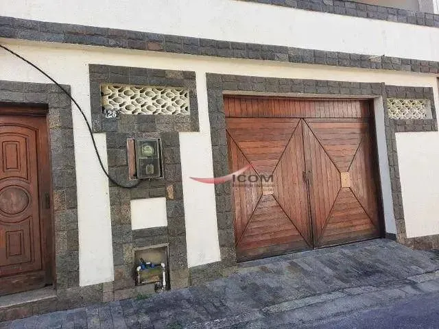 Imagem: Excelente Casa Triplex em Condomínio Fechado