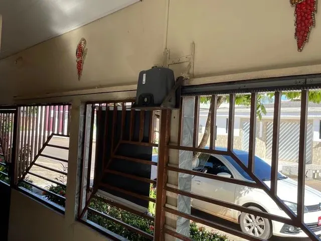 Imagem 6: Vende-Se. Área de serviço, 300m² de Área, 3 Vagas na garageme3...