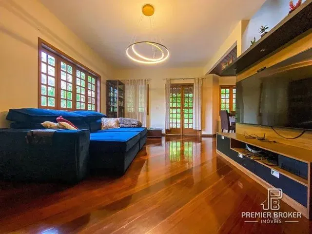 Imagem: Casa com 3 Dormitórios À Venda, 156 M²