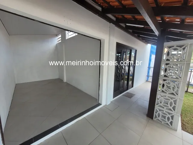 Imagem 1: Casa mobiliada 2 dormitórios no Jardim Iririú - home office e 2 vagas - Joinville/SC