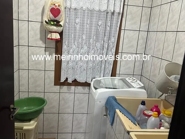 Imagem 9: Casa à Venda em Guanabara, Joinville - 1 Suíte, 2 Dormitórios, Piscina, Edícula com