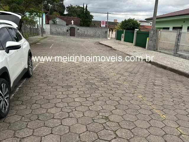 Imagem 7: Casa à Venda em Guanabara, Joinville - 1 Suíte, 2 Dormitórios, Piscina, Edícula com