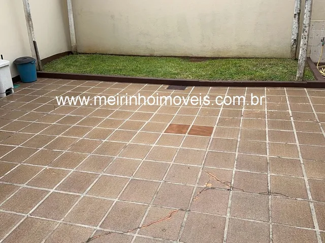 Imagem 8: Casa mobiliada para venda em Joinville - 3 dormitórios, garagem e amplo jardim