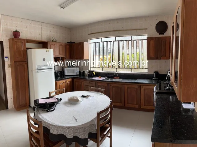 Imagem 15: Casa mobiliada para venda em Joinville - 3 dormitórios, garagem e amplo jardim