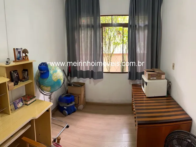 Imagem 4: Casa mobiliada para venda em Joinville - 3 dormitórios, garagem e amplo jardim